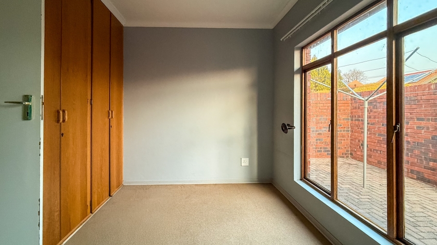 3 Bedroom Property for Sale in Flamwood North West